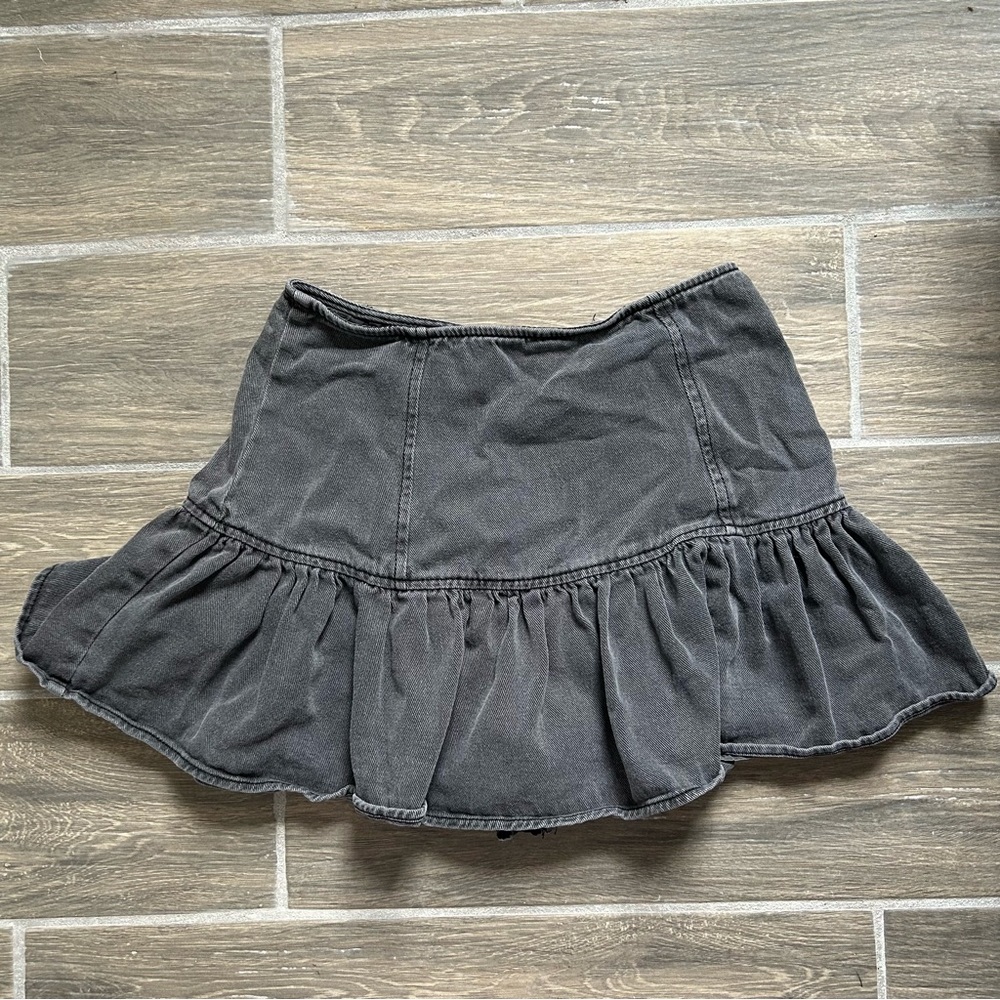 X SOLD X flared black mini skirt